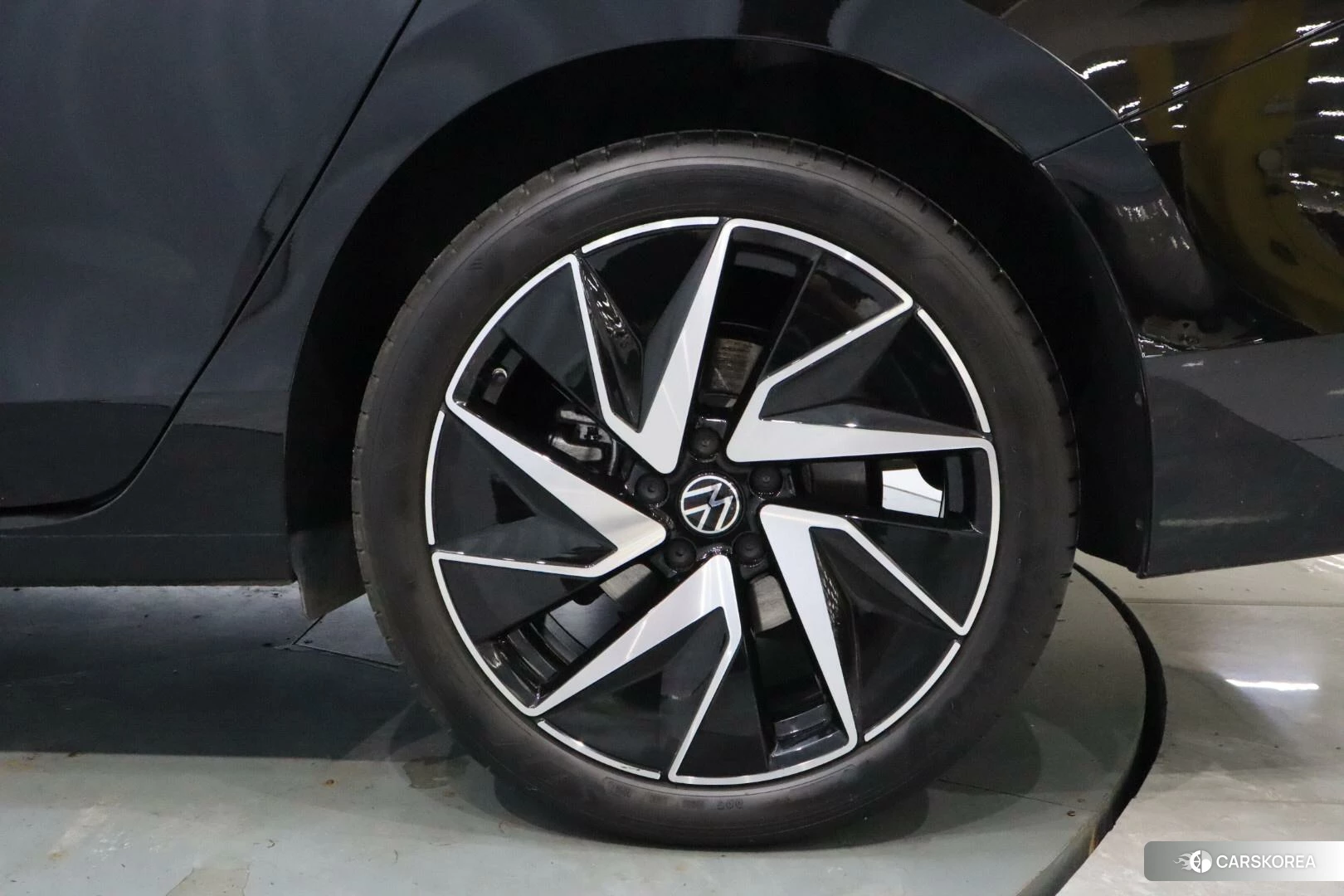 Volkswagen Magotan 2024 Черный из Китая, фото 4