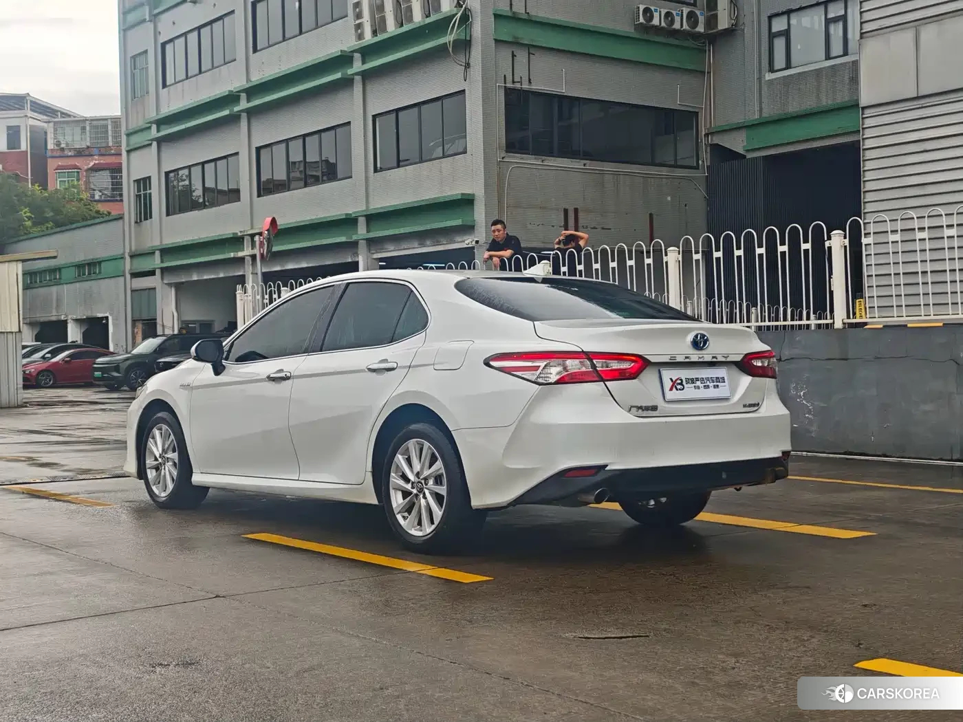 Toyota Camry 2023 Белый из Китая, фото 4