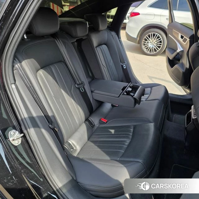 Audi A6 (C8) 2019 Черный из Кореи, фото 4