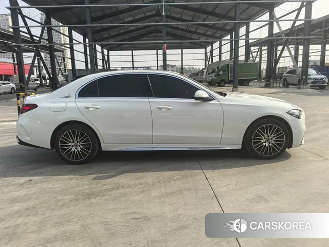 Mercedes-Benz Class C 2023 Белый из Китая, фото 4