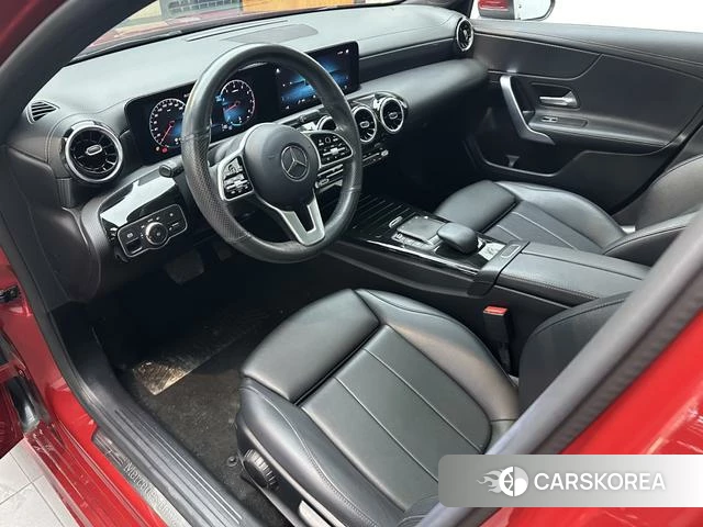 Mercedes-Benz Class A 2021 Красный из Китая, фото 4