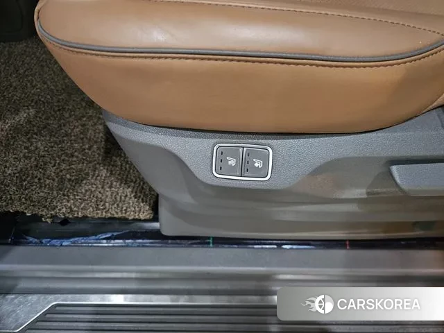 Hyundai Staria 2022 Черный из Кореи, фото 4