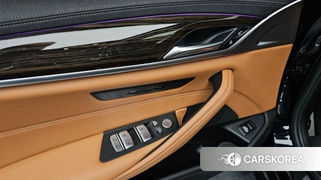 BMW 5 Series (G30) 2022 Черный из Кореи, фото 4