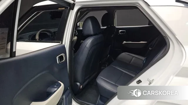 Hyundai Venue 2023 Белый из Кореи, фото 4