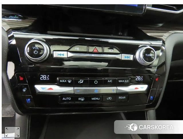 Ford Explorer 6th Generation 2021 Белый из Кореи, фото 4