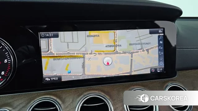 Mercedes-Benz E-Class W213 2019 Белый из Кореи, фото 4