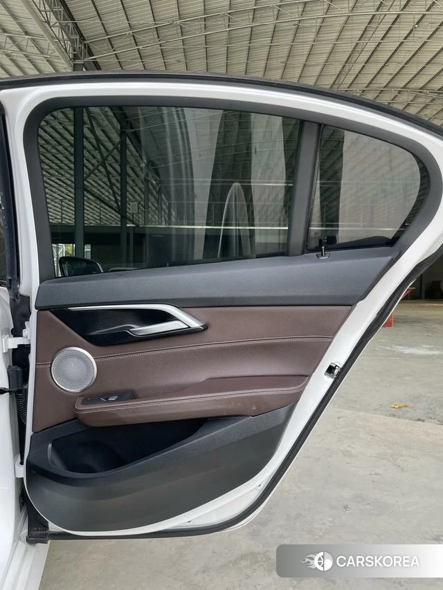 BMW 1 series 2022 Белый из Китая, фото 4