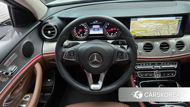 Mercedes-Benz E-Class W213 2018 Белый из Кореи, фото 4