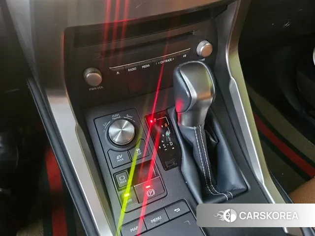 Lexus NX300h 2021 Серый из Кореи, фото 4