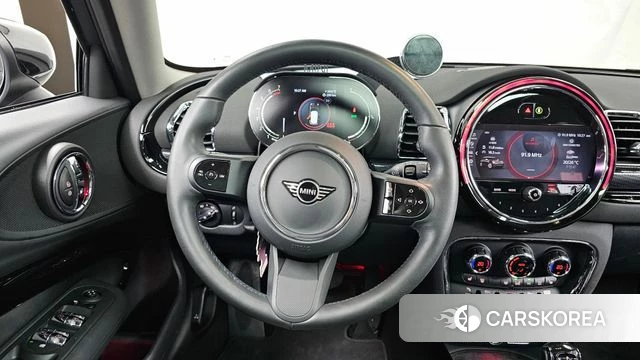 Mini Cooper Clubman 2023 Черный из Кореи, фото 4