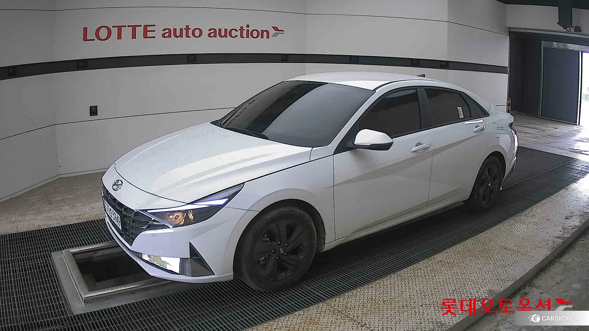 Hyundai Avante 2023 Atlas White из Кореи, фото 4