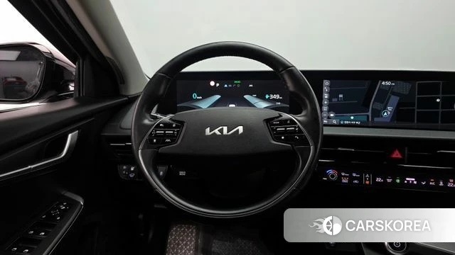 Kia EV6 2023 Черный из Кореи, фото 4