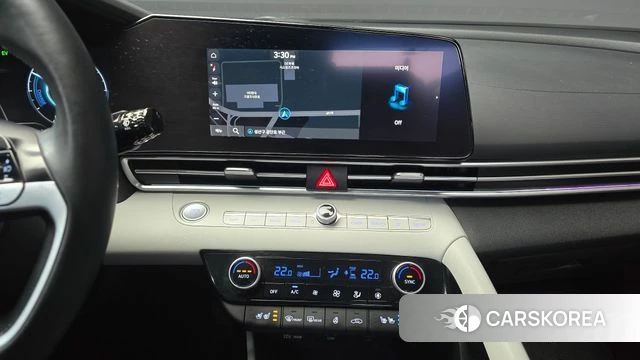 Hyundai Avante Hybrid (CN7) 2022 Белый из Кореи, фото 4