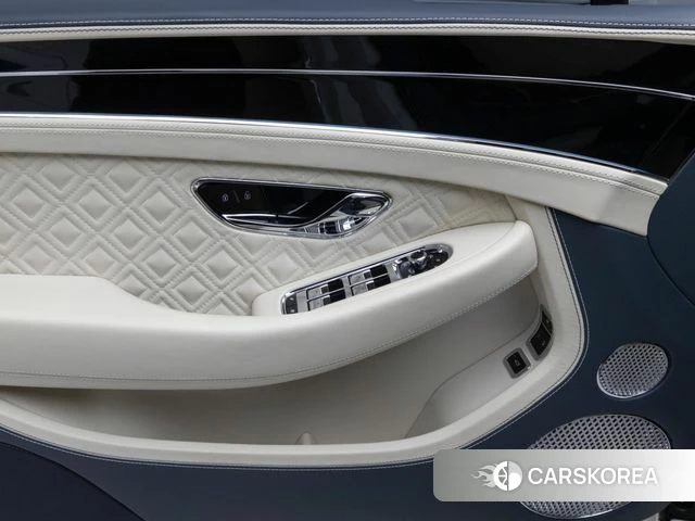 Bentley Continental GT 3rd Generation 2023 Белый из Кореи, фото 4