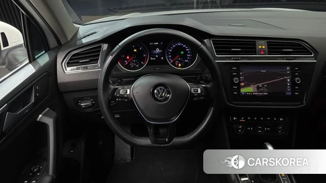 Volkswagen Tiguan second Generation 2020 Белый из Кореи, фото 4