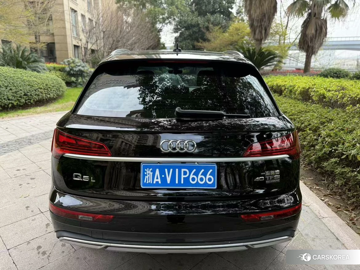 Audi Q5L 2023 Черный из Китая, фото 4