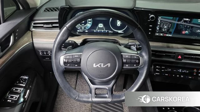 Kia K5 3rd generation 2023 Белый из Кореи, фото 4