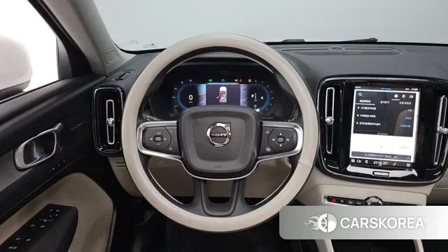 Volvo XC40 2024 Белый из Кореи, фото 4