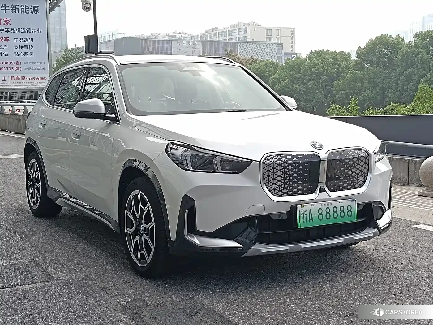 BMW iX1 2023 Белый из Китая, фото 4