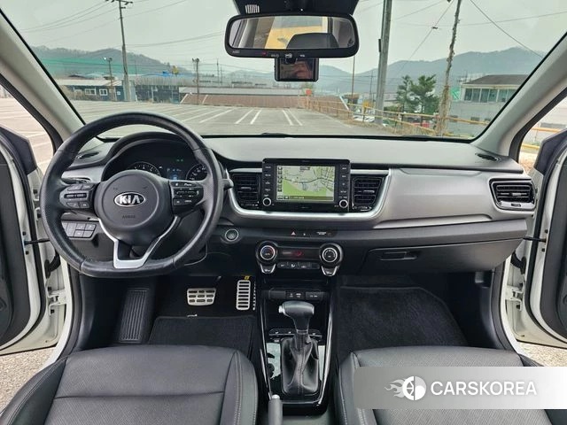 Kia Stonic 2018 Белый из Кореи, фото 4