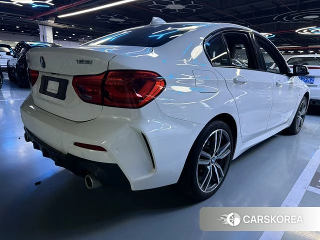 BMW 1 series id 3890674 из Китая 4