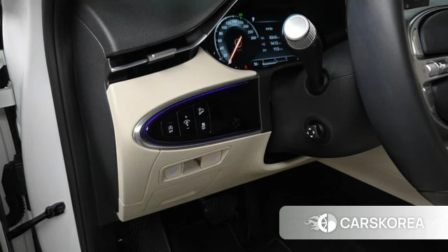 Genesis GV70 2022 Белый из Кореи, фото 4