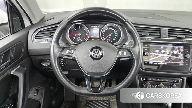 Volkswagen Tiguan second Generation 2020 Белый из Кореи, фото 4
