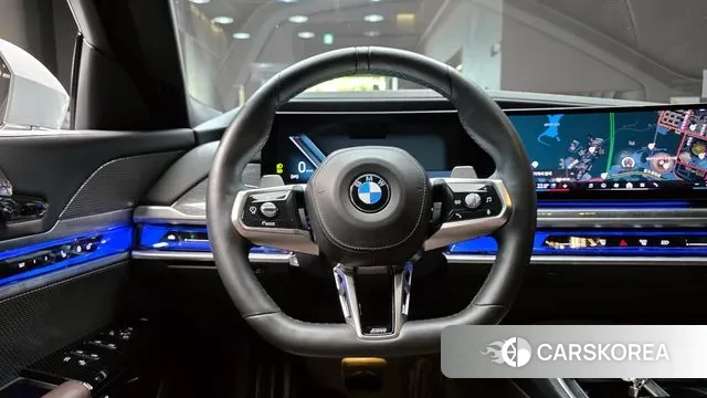 BMW 7 Series (G70) 2023 Серебристо-серый из Кореи, фото 4