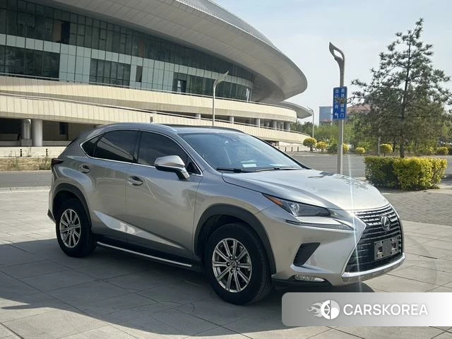 Lexus NX 2021 Серебристо-серый из Китая, фото 4