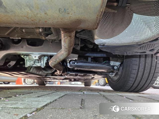 BMW 5 Series (G60) 2025 Серый из Кореи, фото 4