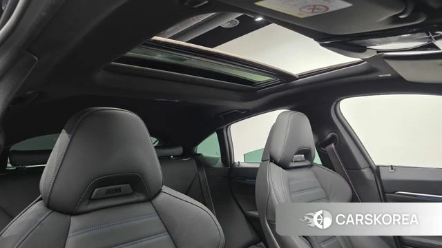 BMW i4 2023 Черный из Кореи, фото 4