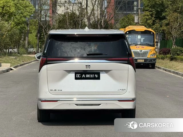 Buick GL8 2024 Белый из Китая, фото 4