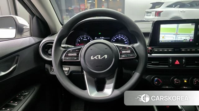 Kia The New K3 2nd generation 2021 Белый из Кореи, фото 4