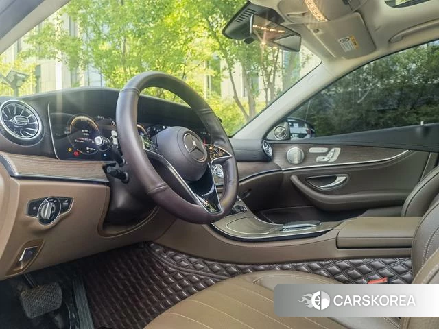 Mercedes-Benz E-class 2022 Черный из Китая, фото 4