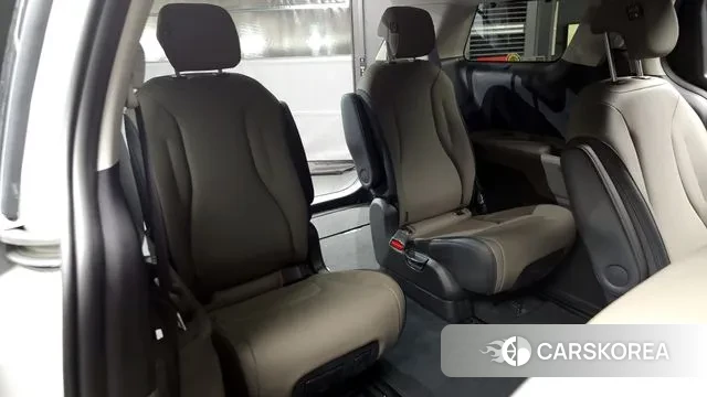 Kia The New Carnival 4th Generation 2024 Белый из Кореи, фото 4