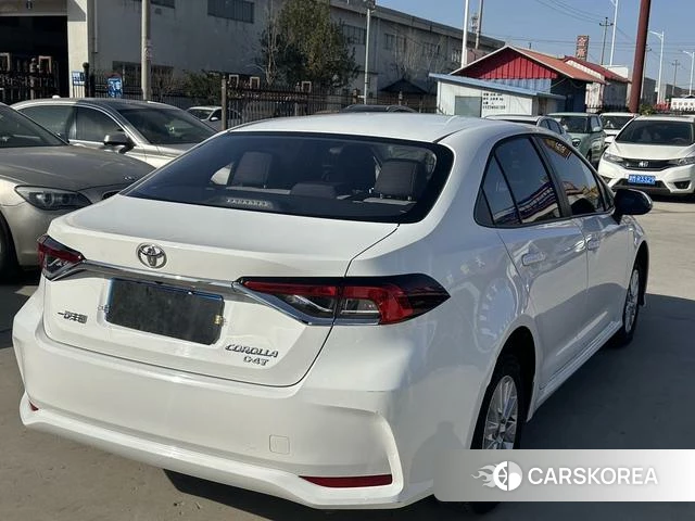 Toyota Corolla 2024 Белый из Китая, фото 4