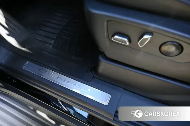 GMC Yukon 2022 Черный из Кореи, фото 4