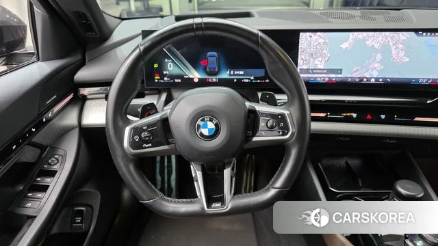 BMW 5 Series (G60) 2023 Серый из Кореи, фото 4