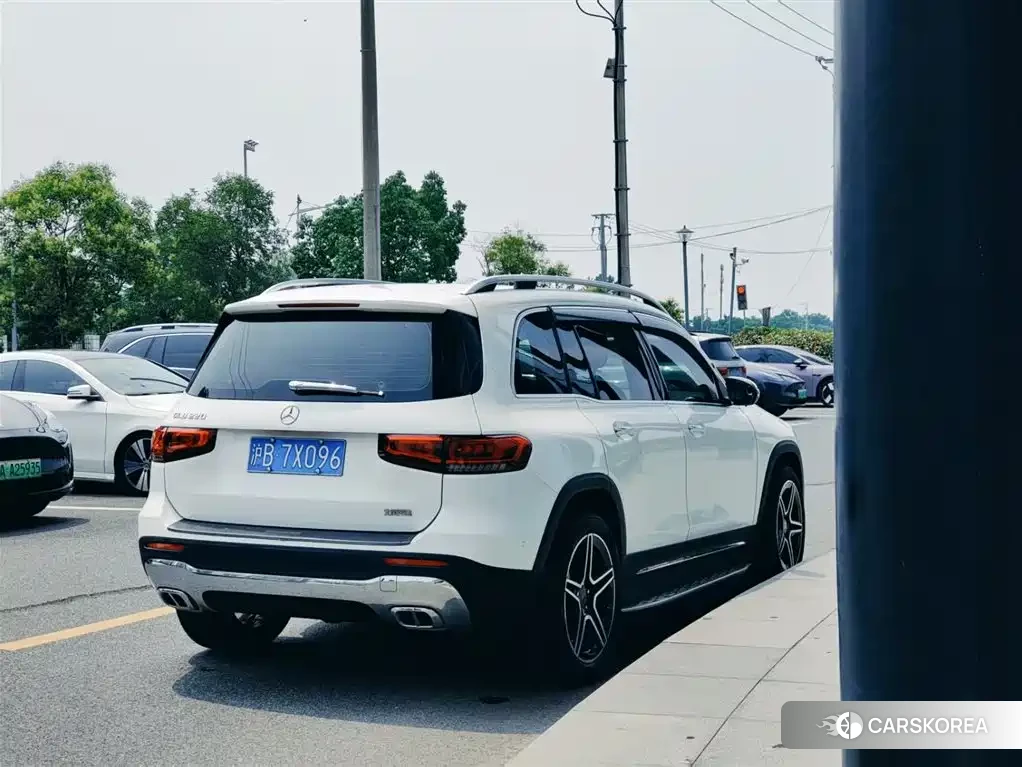 Mercedes-Benz GLB 2023 Белый из Китая, фото 4