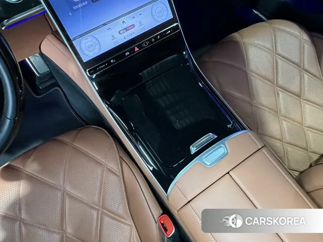 Mercedes-Benz Maybach S-class 2024 Черный из Китая, фото 4