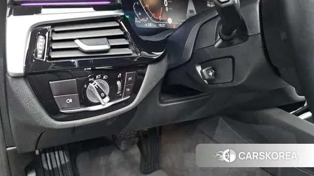 BMW 5 Series (G30) 2020 Черный из Кореи, фото 4