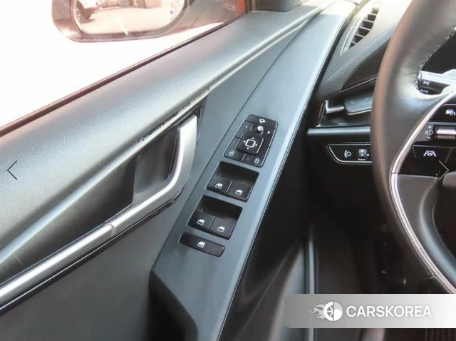 Kia Di Ol Nu Niro 2022 Белый из Кореи, фото 4