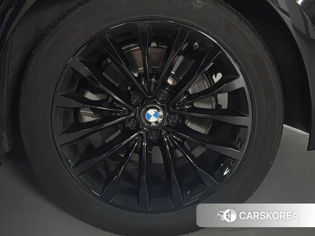 BMW 5 Series (G30) 2019 Черный из Кореи, фото 4