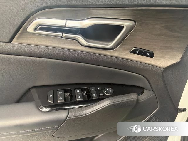 Kia Sportage 5th Generation 2023 Белый из Кореи, фото 4
