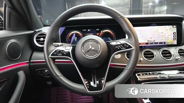 Mercedes-Benz E-Class W213 2023 Черный из Кореи, фото 4