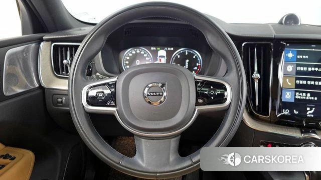 Volvo XC60 second Generation 2018 Белый из Кореи, фото 4