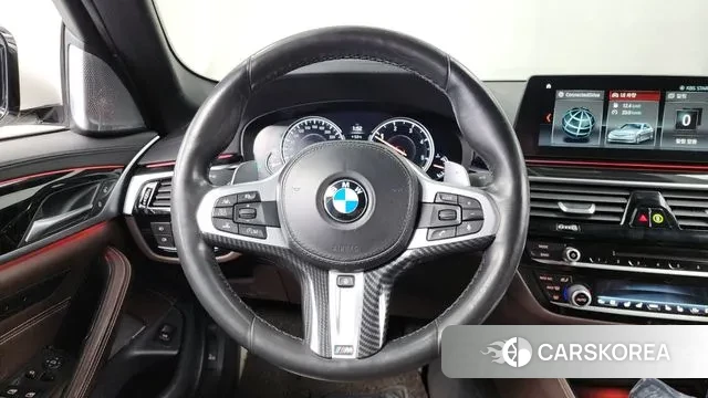 BMW 5 Series (G30) 2018 Белый из Кореи, фото 4
