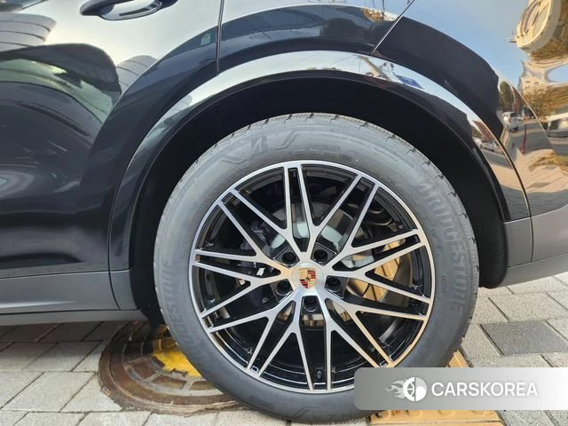 Porsche Cayenne (PO536) 2025 Черный из Кореи, фото 4