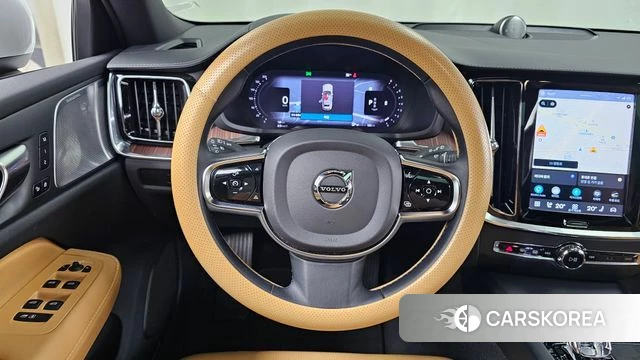 Volvo V60 Cross-Country 2nd Generation 2023 Белый из Кореи, фото 4