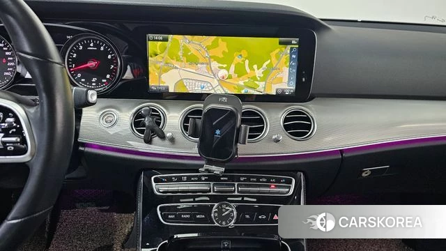 Mercedes-Benz E-Class W213 2018 Белый из Кореи, фото 4